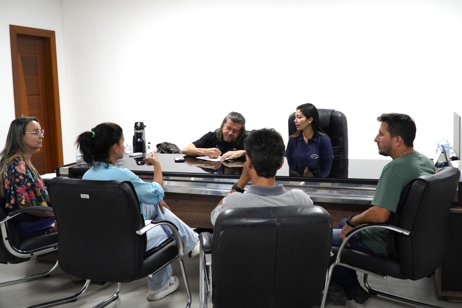 Ordem de serviço Assinada: Escola Caic, em São Mateus, no ES, será 100% reformada Ordem de serviço Assinada: Escola Caic, em São Mateus, no ES, será 100% reformada