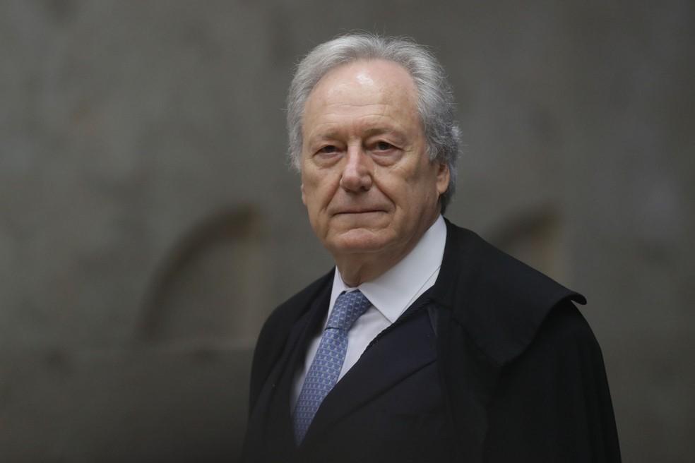 Lula oficializa nomeação, e Lewandowski será ministro da Justiça a partir de 1º de fevereiro Lula oficializa nomeação, e Lewandowski será ministro da Justiça a partir de 1º de fevereiro