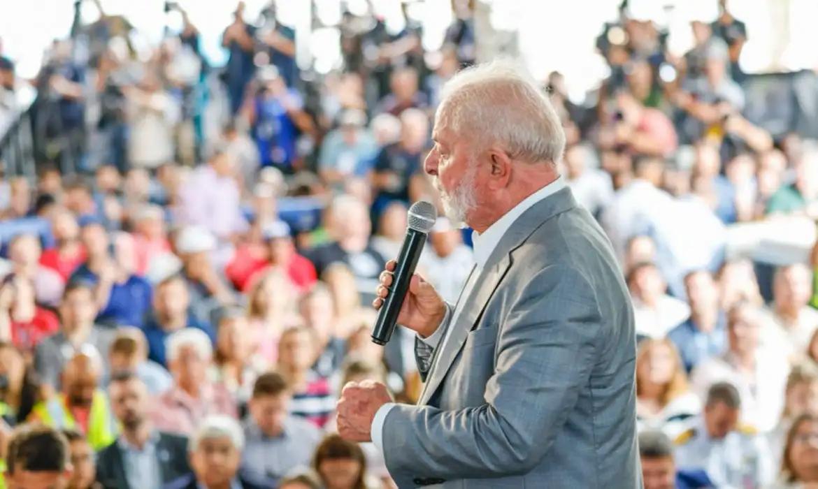 Primeiro túnel imerso da América Latina ligará Santos a Guarujá, em SP Primeiro túnel imerso da América Latina ligará Santos a Guarujá, em SP