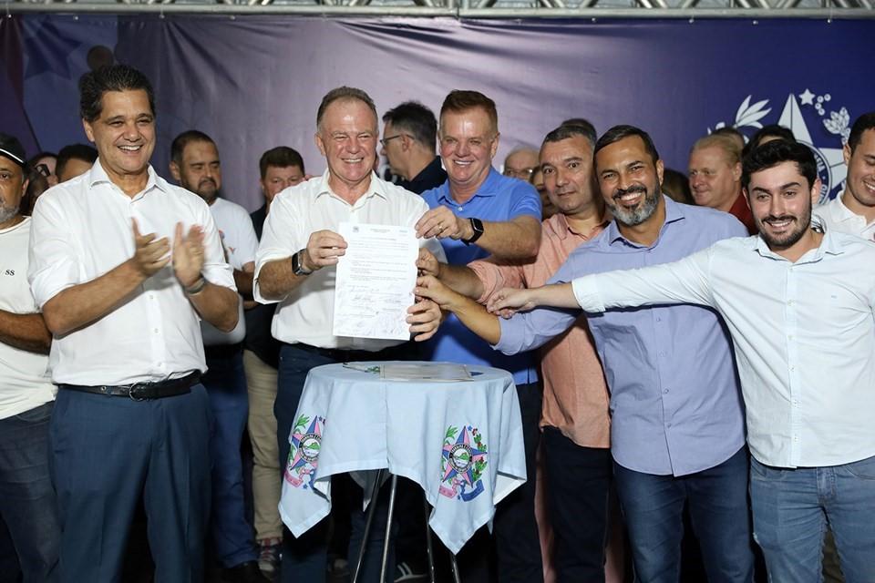 Casagrande inaugura obras e anuncia novos investimentos em Marechal Floriano, ES Casagrande inaugura obras e anuncia novos investimentos em Marechal Floriano, ES