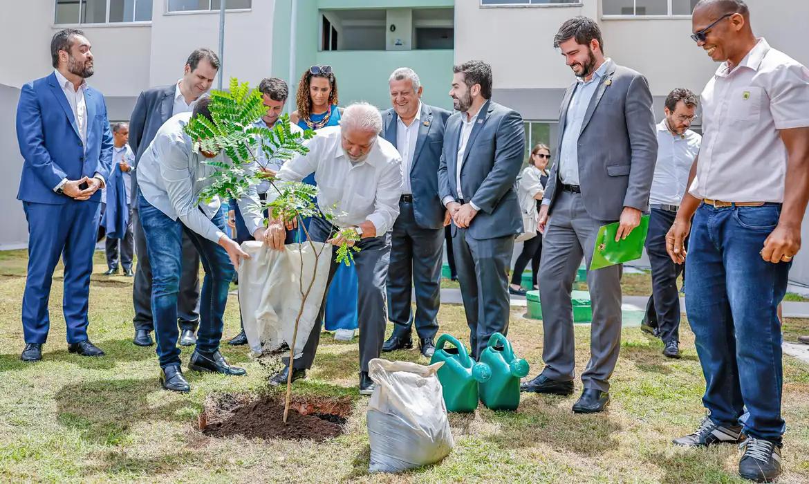 Minha Casa, Minha Vida entrega imóveis para mais de 1,3 mil famílias Minha Casa, Minha Vida entrega imóveis para mais de 1,3 mil famílias