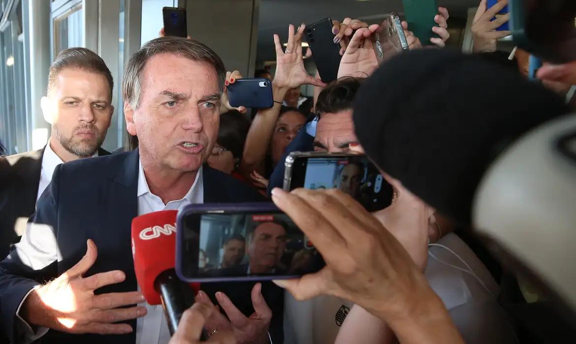 Passaporte de Bolsonaro é entregue às autoridades Passaporte de Bolsonaro é entregue às autoridades