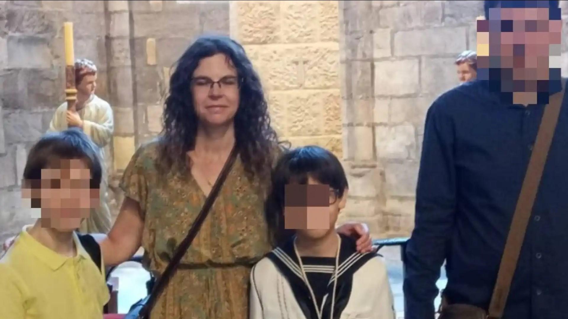 Dois adolescentes matam a mãe adotiva