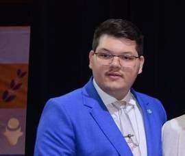 Vereador do ES desiste da vida política para virar padre Vereador do ES desiste da vida política para virar padre