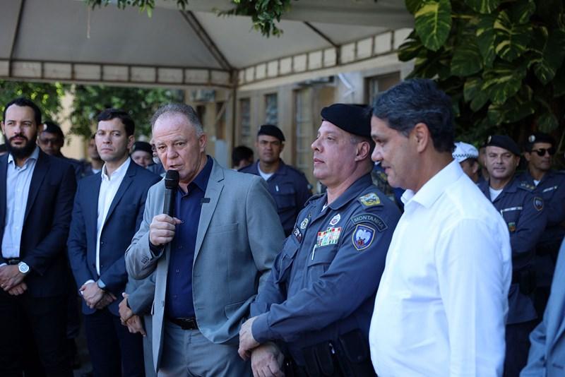 Governo do ES entrega 214 novas viaturas para Polícia Militar  Governo do ES entrega 214 novas viaturas para Polícia Militar