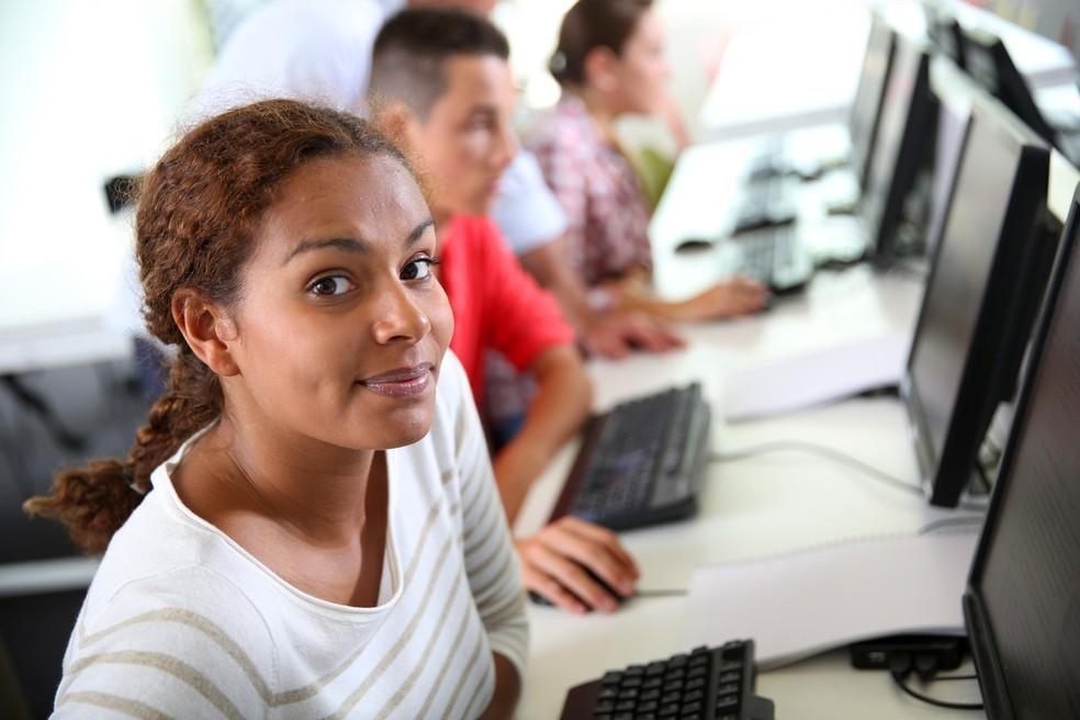 600 vagas abertas em cursos técnicos gratuitos para estudantes da rede estadual do ES; veja as opções e como se inscrever