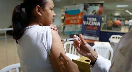 Ministério da Saúde vai antecipar vacinação contra influenza por alta de Covid-19 e dengue Ministério da Saúde vai antecipar vacinação contra influenza por alta de Covid-19 e dengue