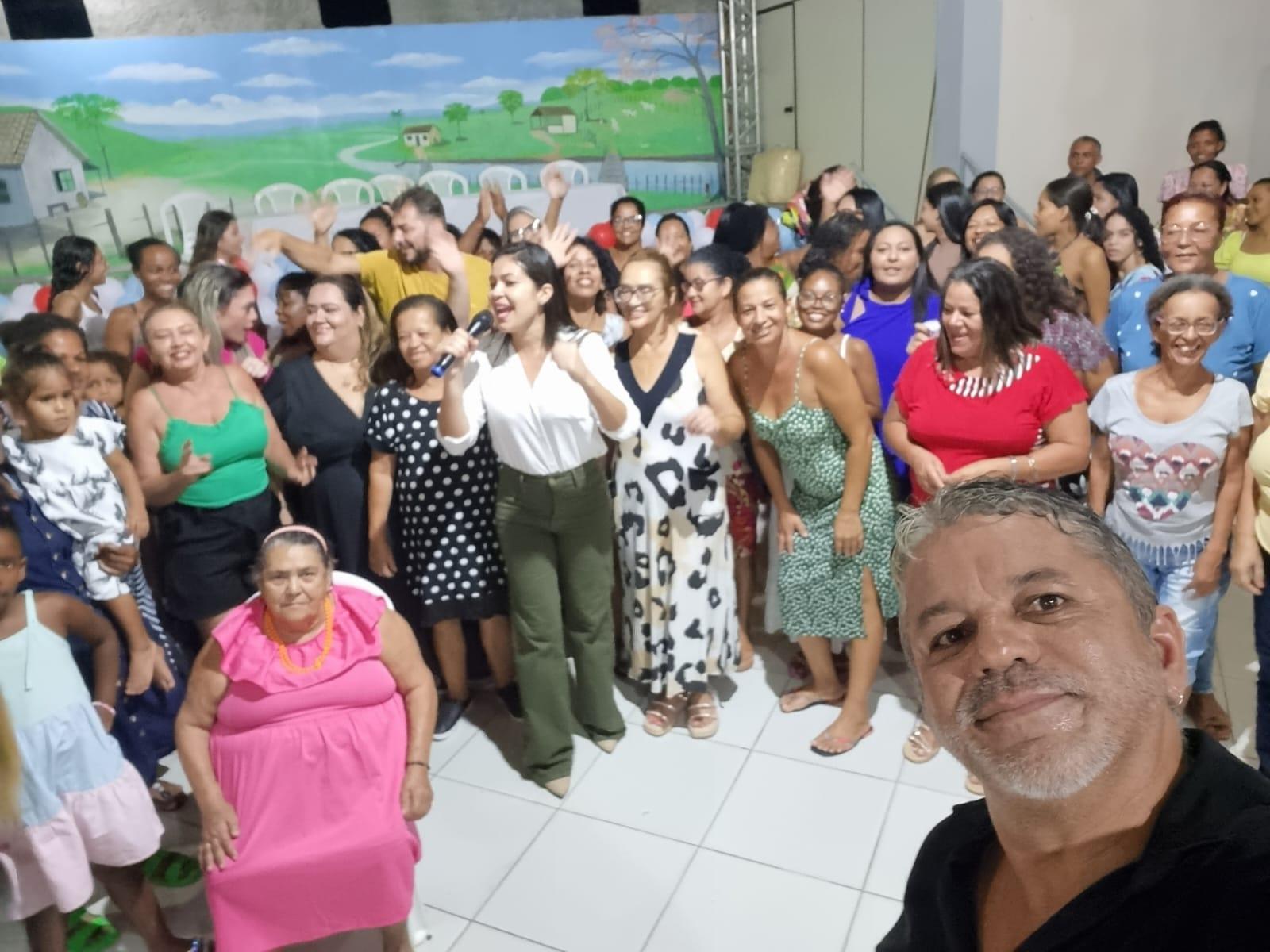 PDT Mulher reúne famílias na periferia no Dia Internacional da Mulher, em São Mateus, ES PDT Mulher reúne famílias na periferia no Dia Internacional da Mulher, em São Mateus, ES