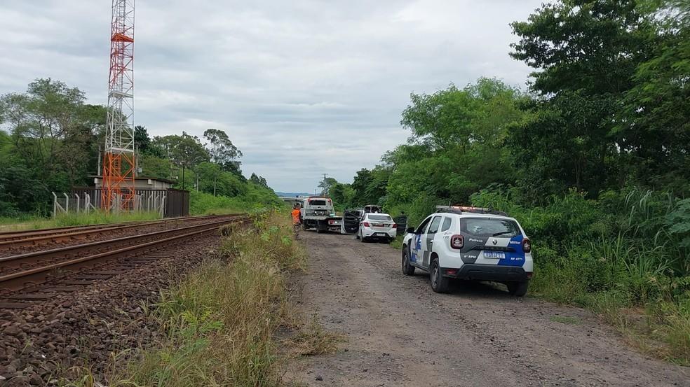 Taxista morre trancado dentro de porta-malas do próprio carro após ser assaltado no ES