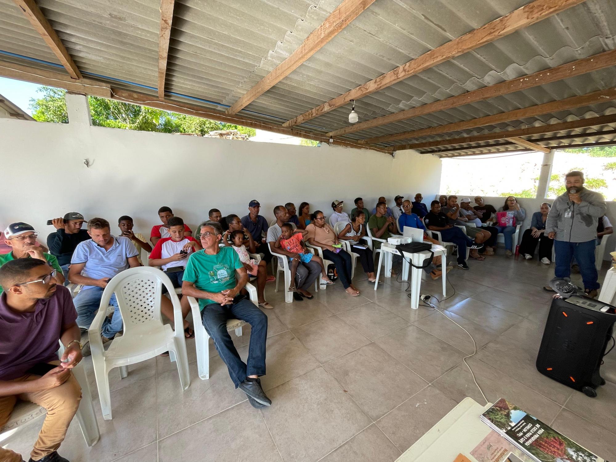 Assembleia Legislativa realiza capacitação sobre o plantio de café através do programa Arranjos Produtivos, em Pedro Canário, ES