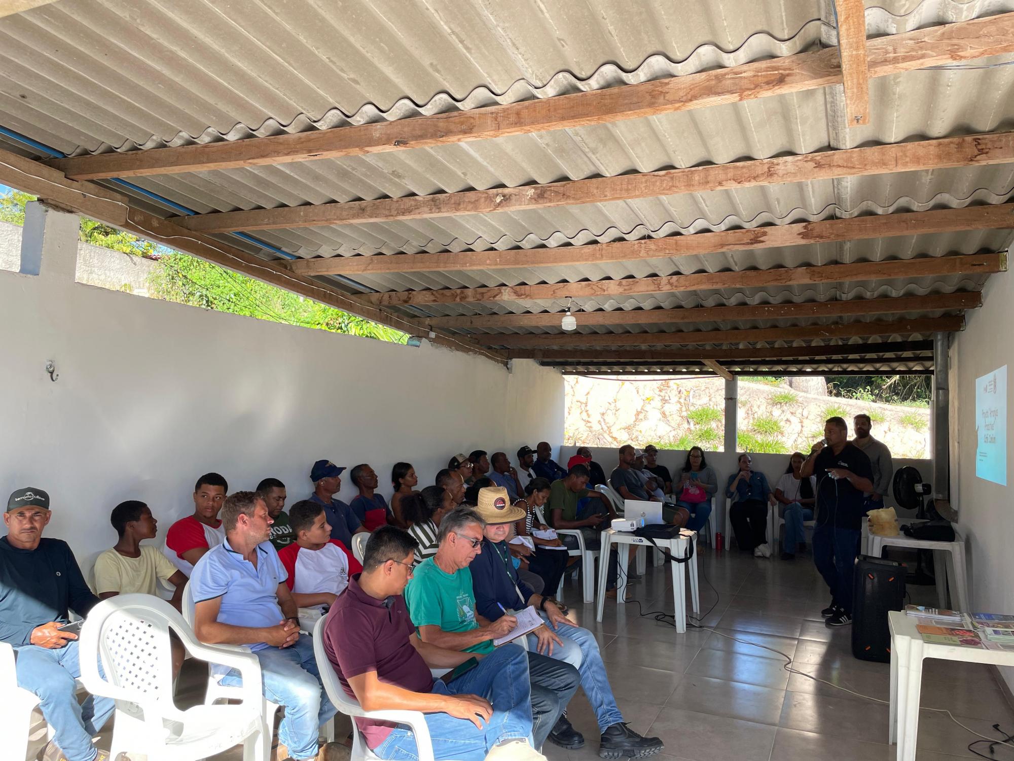 Assembleia Legislativa realiza capacitação sobre o plantio de café através do programa Arranjos Produtivos, em Pedro Canário, ES