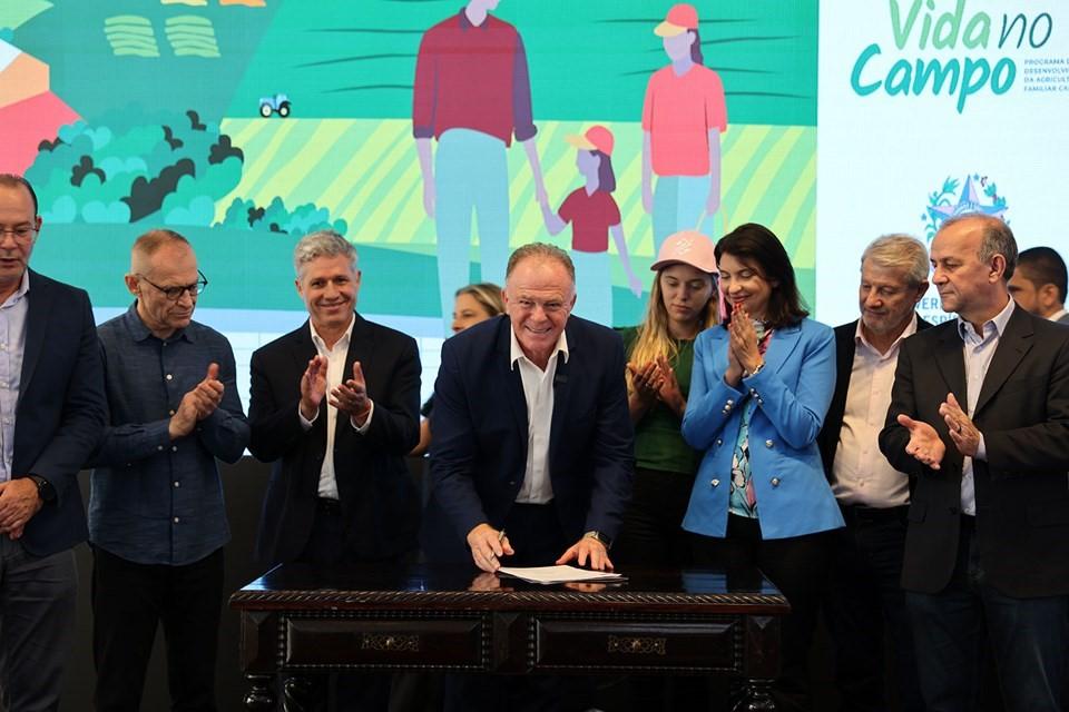 Governo lança Programa de Desenvolvimento da Agricultura Familiar Capixaba ‘Vida no Campo’ Governo lança Programa de Desenvolvimento da Agricultura Familiar Capixaba ‘Vida no Campo’
