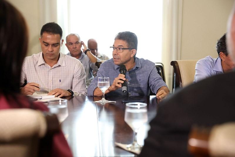 Casagrande autoriza início de obras de pavimentação de trecho da Rodovia ES-060 em Guarapari, no ES Casagrande autoriza início de obras de pavimentação de trecho da Rodovia ES-060 em Guarapari, no ES