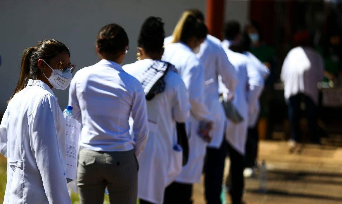 Mais Médicos: 19 municípios do ES devem receber 36 profissionais do programa