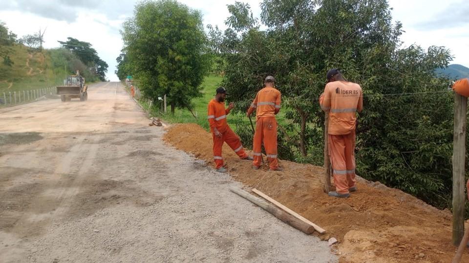 DER-ES libera totalmente o trânsito no Km 15 da Rodovia ES-297, em Apiacá, no ES