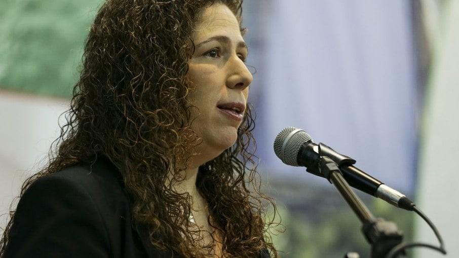 Governo estuda reajuste salarial de servidores acima de 19% até 2026 Governo estuda reajuste salarial de servidores acima de 19% até 2026