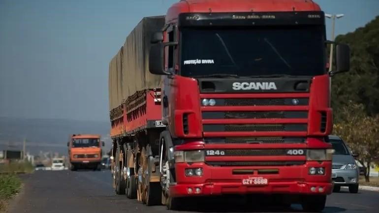 Governo vai notificar 3,4 milhões de motoristas que não fizeram exame toxicológico Governo vai notificar 3,4 milhões de motoristas que não fizeram exame toxicológico