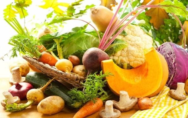 10 benefícios das saladas para saúde e como consumir corretamente