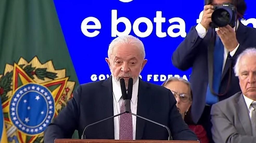 Lula critica previsões de ‘pessimistas’ para economia e cobra empenho de ministros na relação com o Congresso