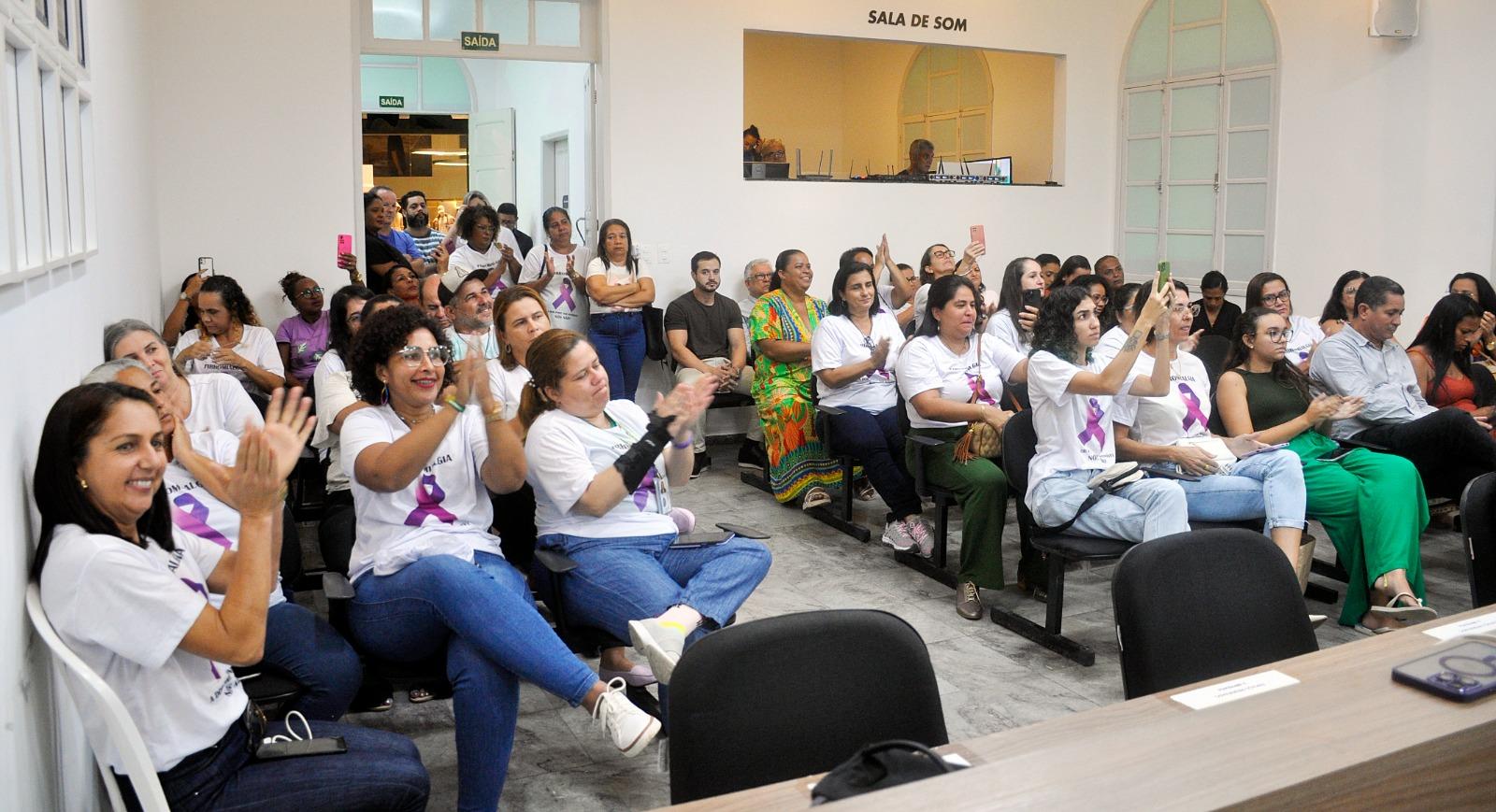 Por unanimidade, vereadores de São Mateus, no ES, aprovam direitos para pessoas com fibromialgia Por unanimidade, vereadores de São Mateus, no ES, aprovam direitos para pessoas com fibromialgia