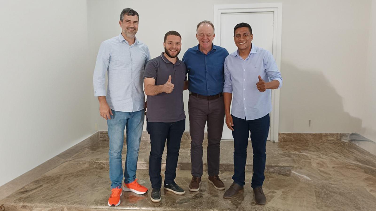 Kleilson Rezende é anunciado como pré-candidato à prefeito de Pedro Canário, ES Kleilson Rezende é anunciado como pré-candidato à prefeito de Pedro Canário, ES