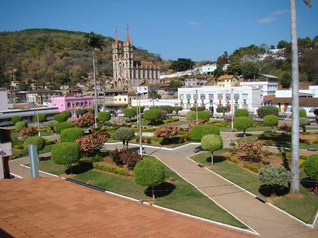 Servidora de prefeitura é afastada por suspeita de desvio de dinheiro público no ES Servidora de prefeitura é afastada por suspeita de desvio de dinheiro público no ES