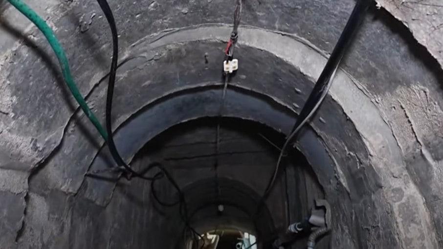 Israel encontra túnel para corpos de reféns do Hamas ‘sem querer’