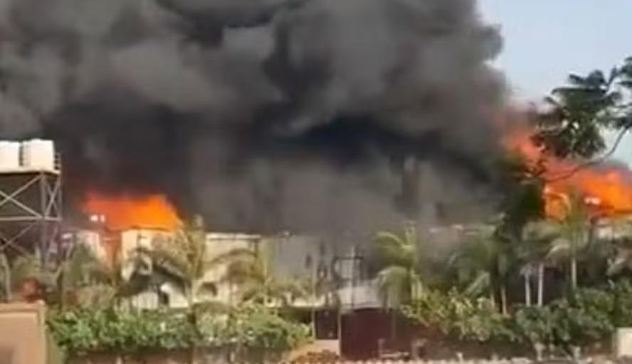 Incêndio em parque de diversões mata pelo menos 24 pessoas