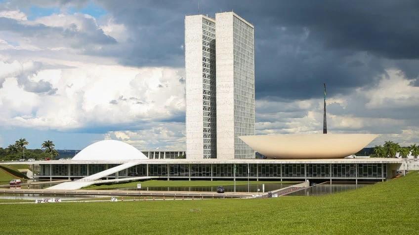 Congresso mantém proibição de verba para aborto e mudança de sexo Congresso mantém proibição de verba para aborto e mudança de sexo