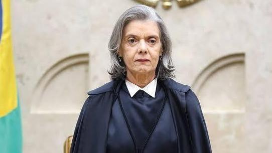 Cármen Lúcia toma posse como presidente do TSE nesta segunda-feira (3) Cármen Lúcia toma posse como presidente do TSE nesta segunda-feira (3)