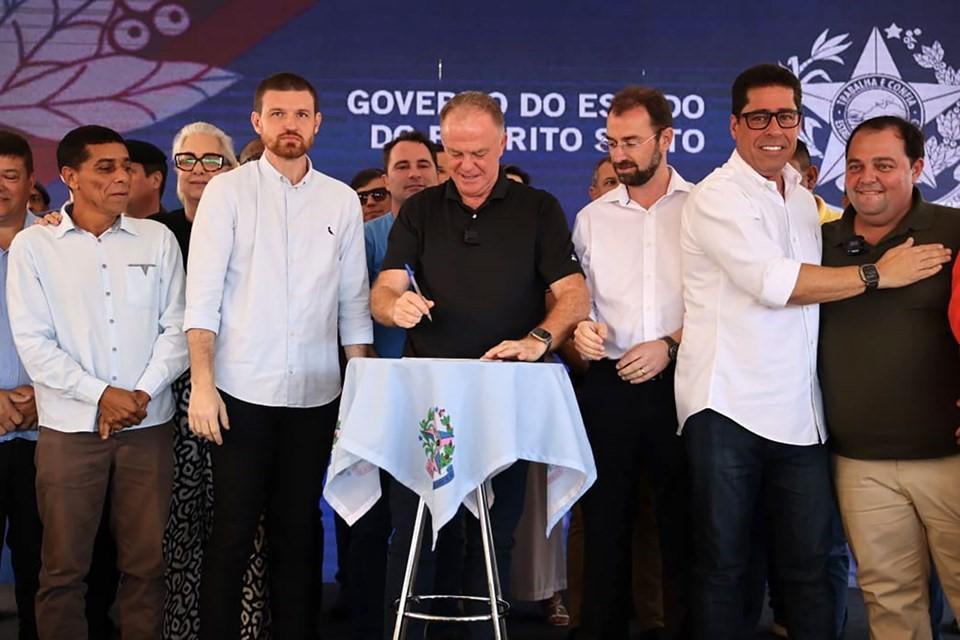 Casagrande autoriza obras de reurbanização da Orla de Ubu e de infraestrutura em Anchieta, ES Casagrande autoriza obras de reurbanização da Orla de Ubu e de infraestrutura em Anchieta, ES