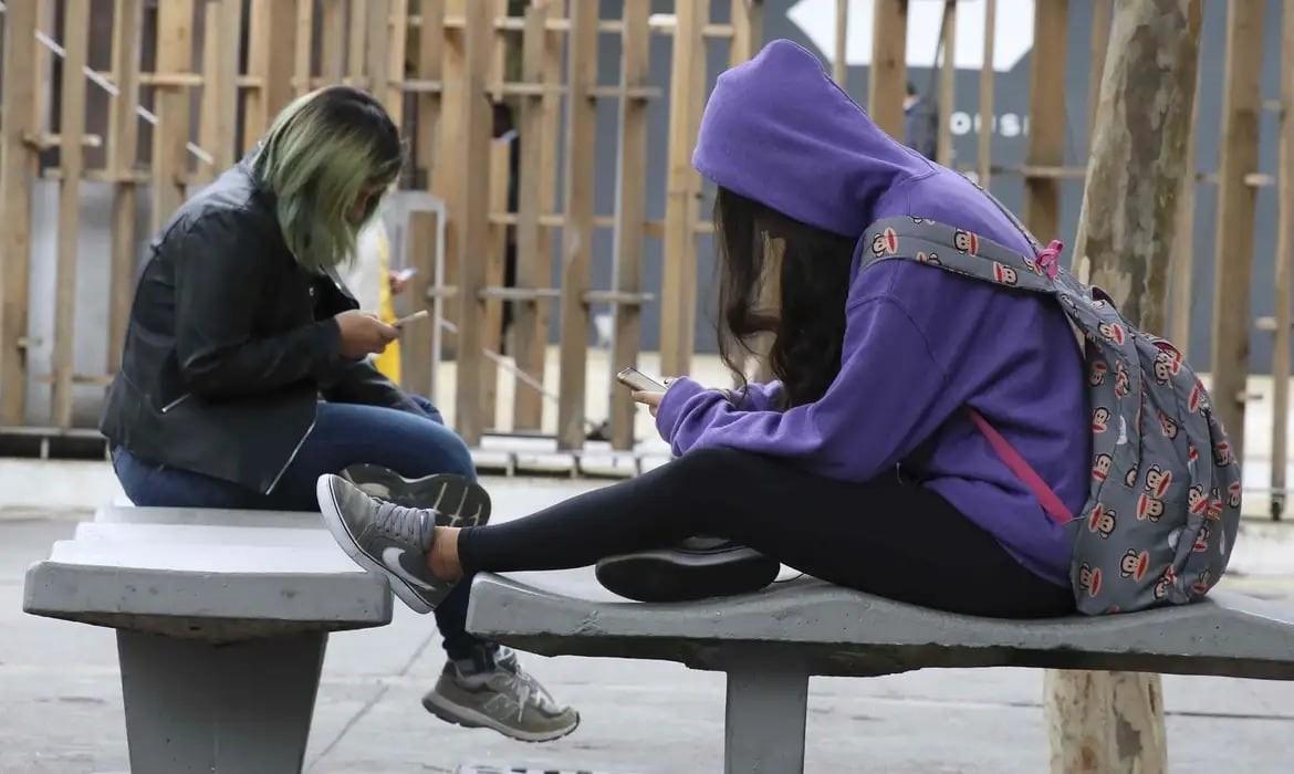 Inclusão de 4,6 milhões de jovens nem-nem poderia impulsionar R$ 159,6 bi na economia brasileira
