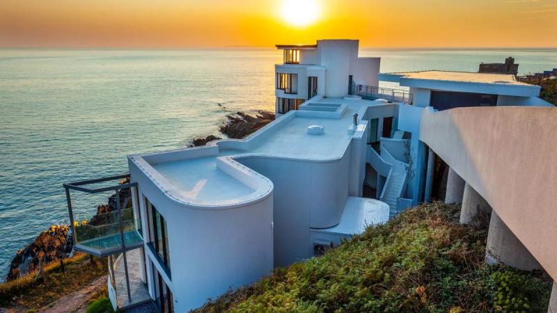 ‘Casa mais triste do mundo’: mansão de luxo com 50% de desconto não encontra compradores