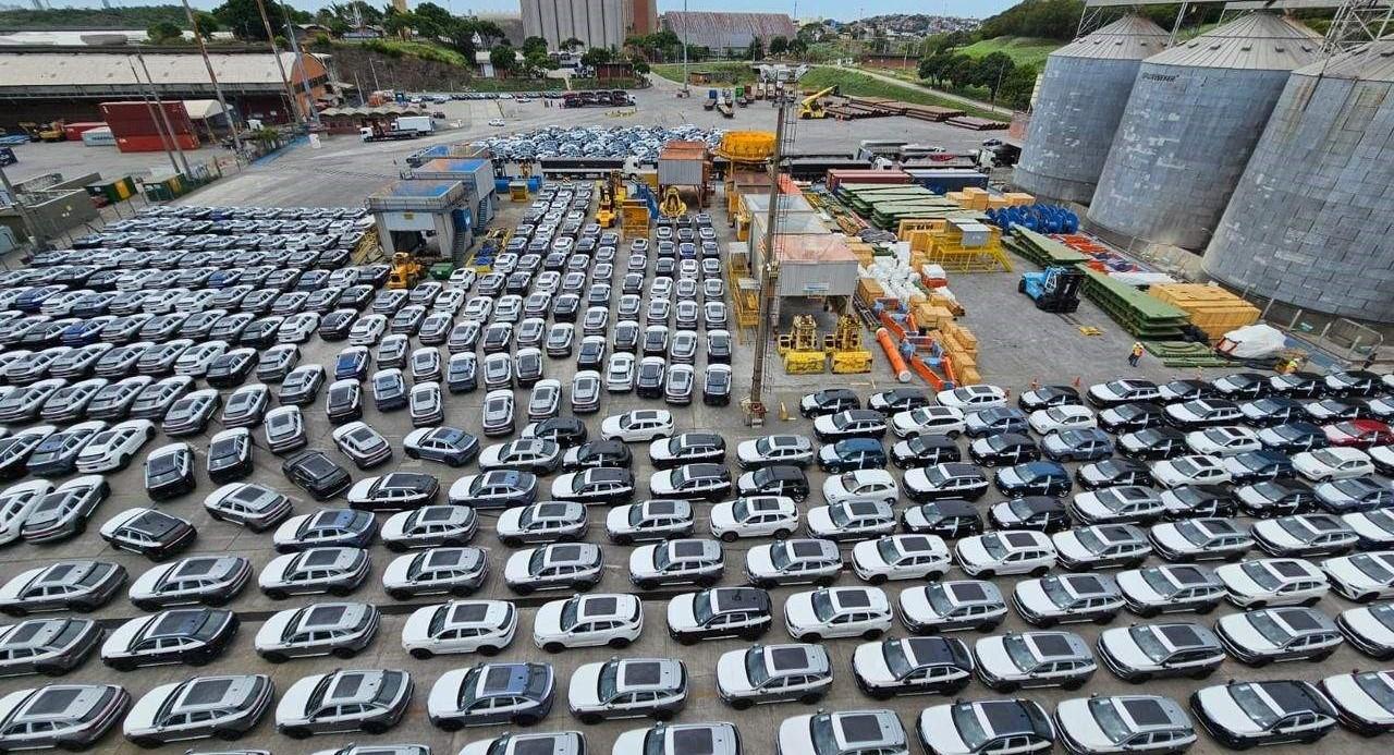 Desembarque de carros em portos do ES cresce 215% em 2024
