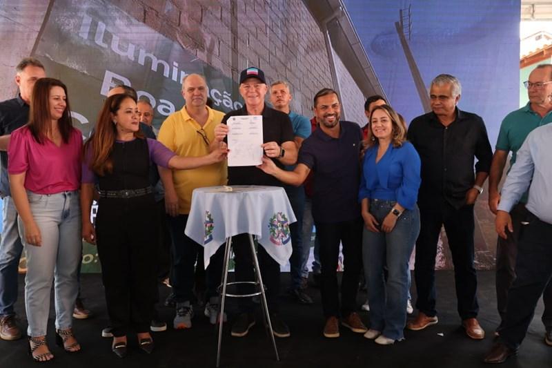 Casagrande anuncia polo industrial e construção de casas populares em Apiacá, ES Casagrande anuncia polo industrial e construção de casas populares em Apiacá, ES