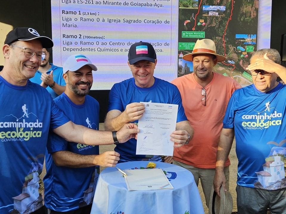 Governo do ES inicia pavimentação da estrada do parque de Goiapaba-açú, em Fundão Governo do ES inicia pavimentação da estrada do parque de Goiapaba-açú, em Fundão