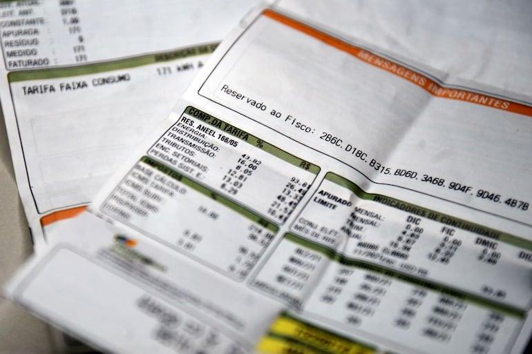 Conta de luz volta a ter taxa extra; veja como economizar energia no inverno