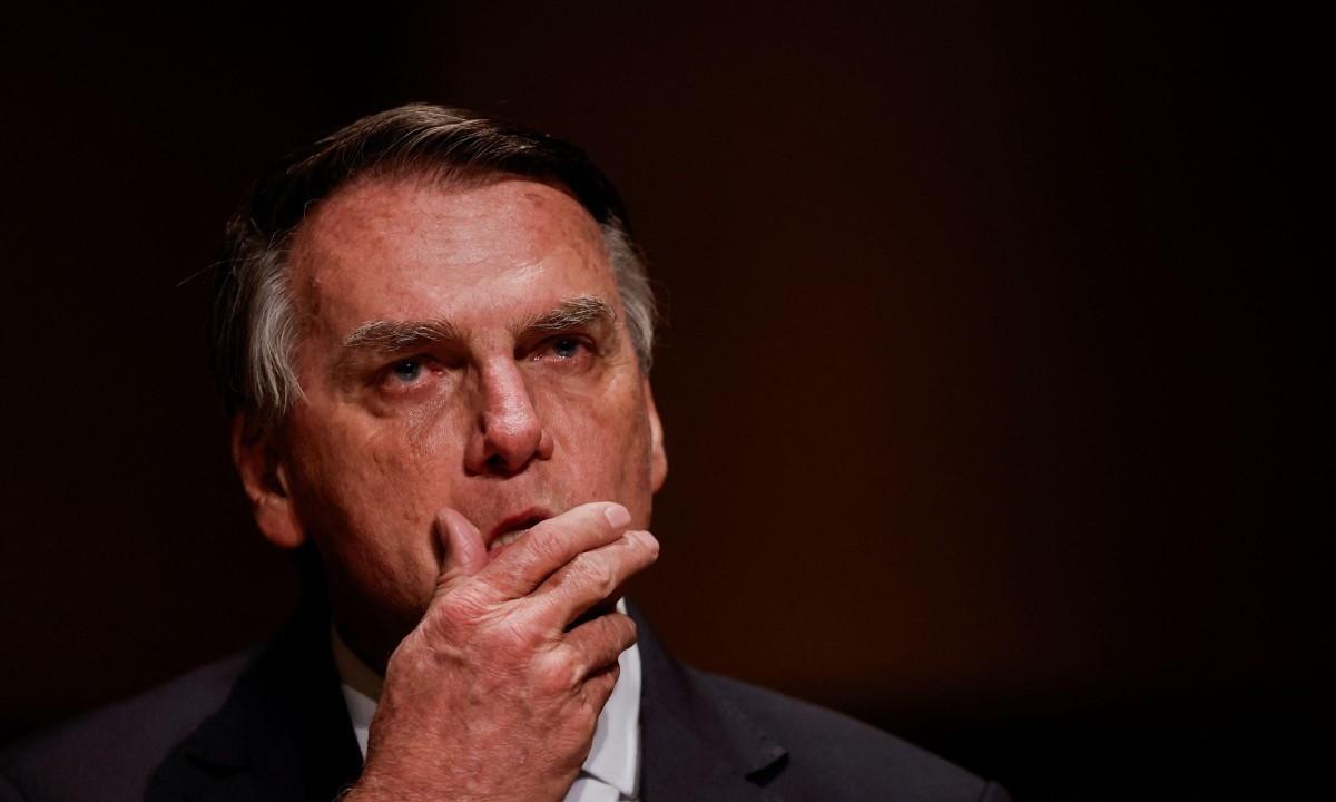 Bolsonaro recebeu R$ 25 milhões com venda ilícita de joias, diz PF Bolsonaro recebeu R$ 25 milhões com venda ilícita de joias, diz PF