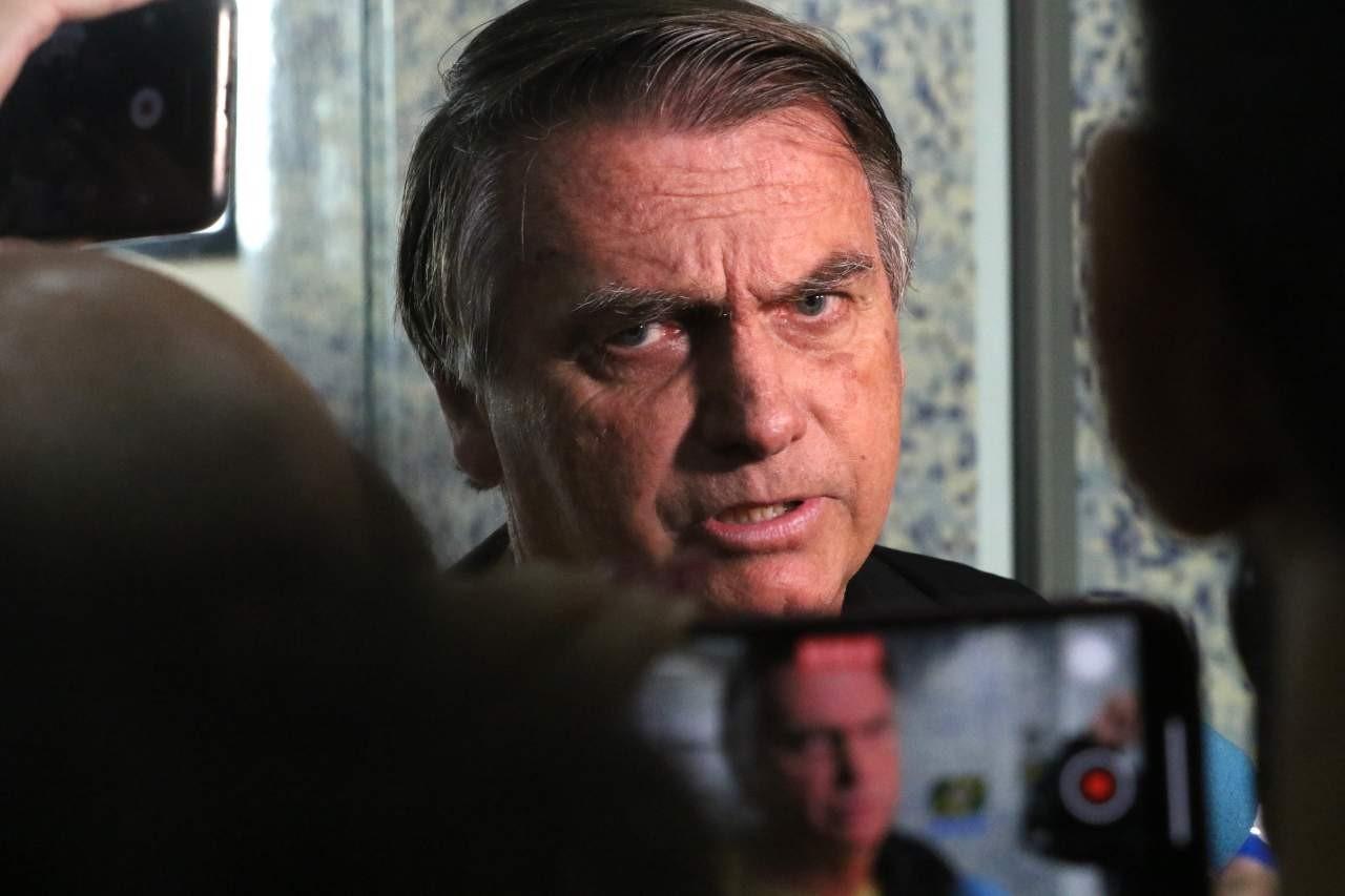 Bolsonaro sobre ataque a Trump: “Só conservadores sofrem atentados” Bolsonaro sobre ataque a Trump: “Só conservadores sofrem atentados”