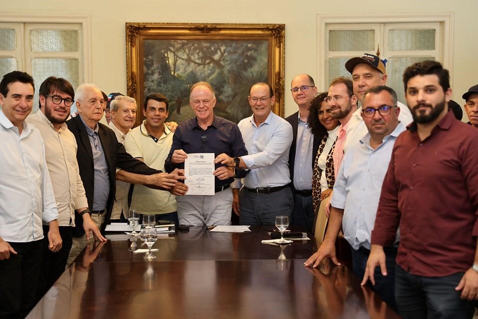Governo do ES anuncia investimento para reforçar a rede elétrica em municípios capixabas