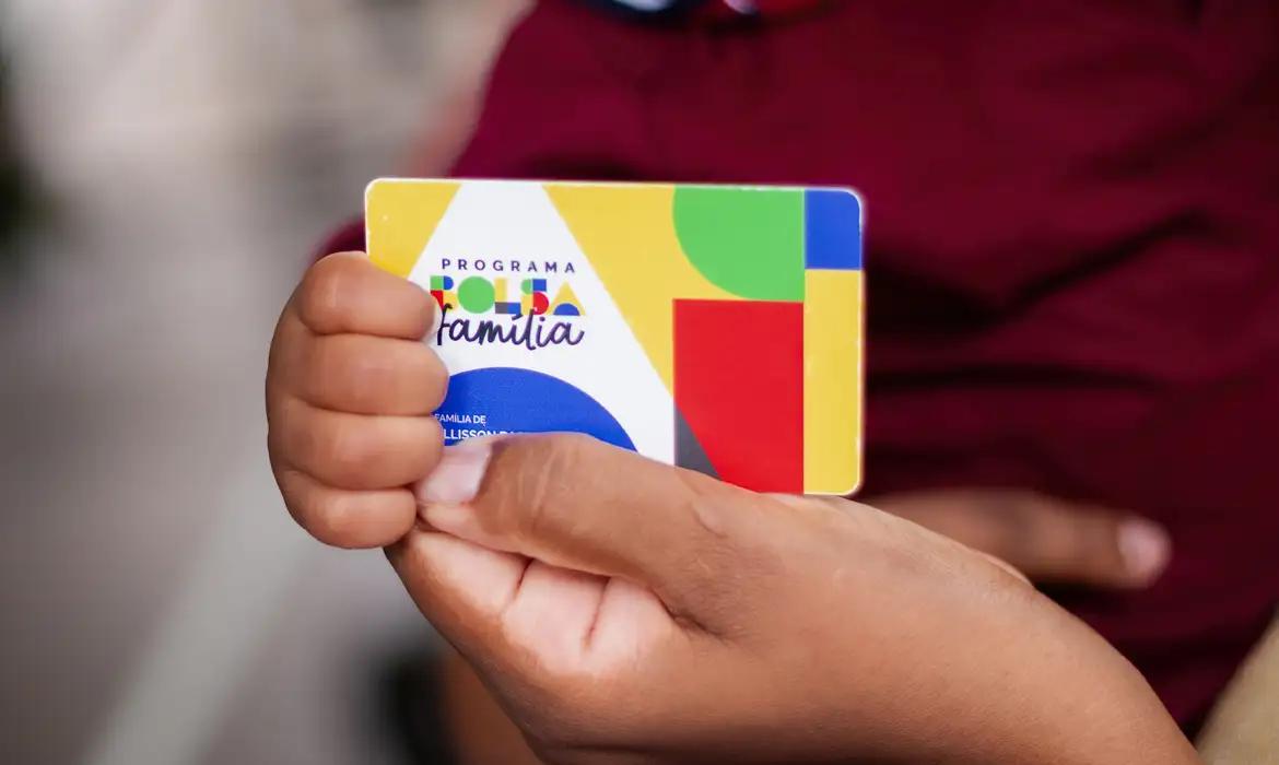 Caixa paga Bolsa Família a beneficiários com NIS de final 3 nesta segunda-feira (22)