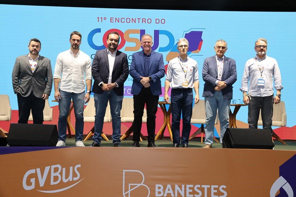 Governadores do Sul e Sudeste assinam carta com intenções comuns entre os Estados Governadores do Sul e Sudeste assinam carta com intenções comuns entre os Estados