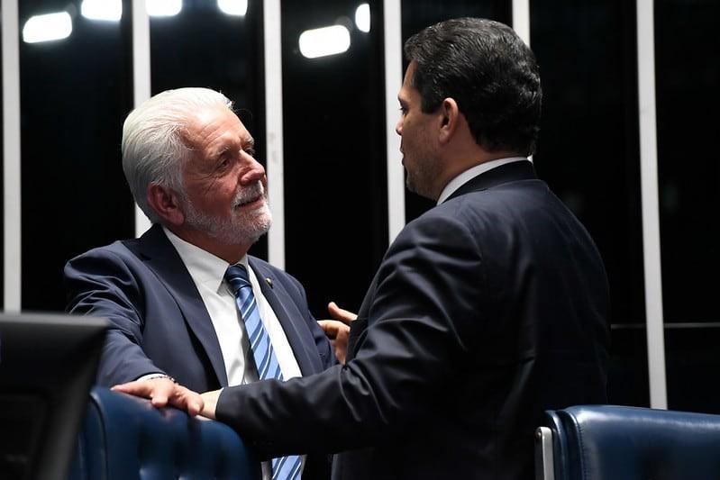 Senado aprova projeto de renegociação da dívida de R$ 760 bilhões dos estados com a União Senado aprova projeto de renegociação da dívida de R$ 760 bilhões dos estados com a União