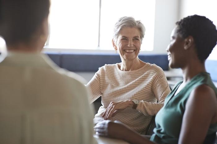 Corpo humano passa por mudanças importantes aos 40 e 60 anos. Entenda