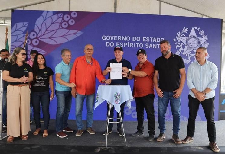 Casagrande visita obras e anuncia novos investimentos em Marataízes, no ES Casagrande visita obras e anuncia novos investimentos em Marataízes, no ES