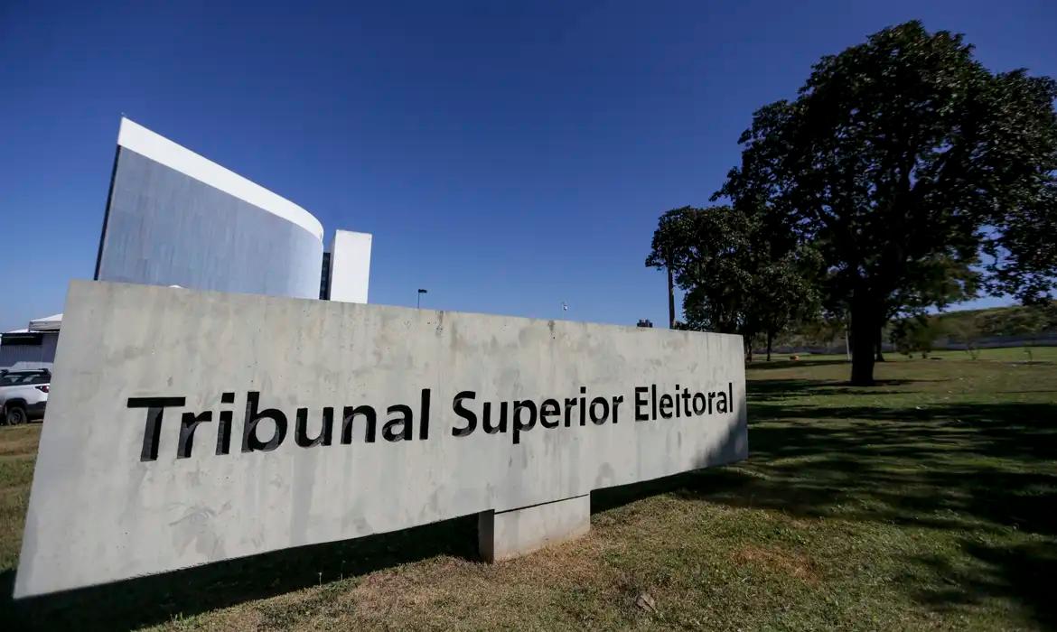 Partidos e candidatos têm até sexta-feira (13) para prestar contas ao TSE Partidos e candidatos têm até sexta-feira (13) para prestar contas ao TSE