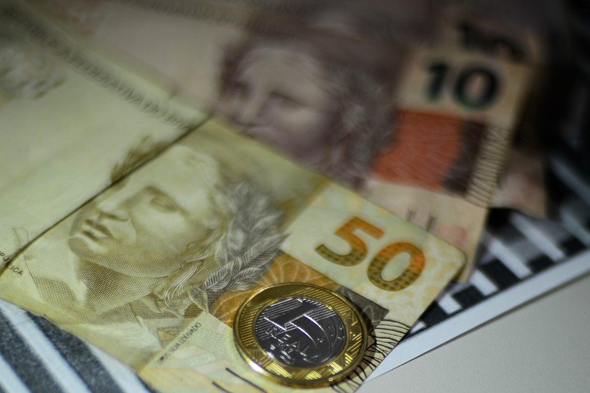 Governo nega que haverá confisco de dinheiro em conta bancária Governo nega que haverá confisco de dinheiro em conta bancária