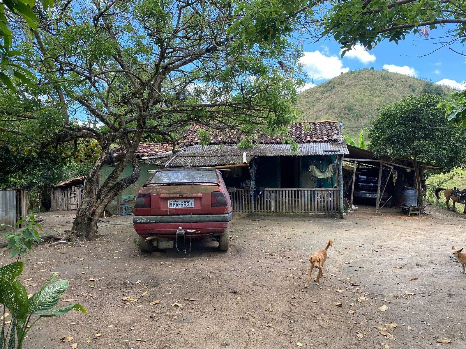 Mulher mantida em cativeiro pelo tio por quase 10 anos é resgatada na BA; vítima pediu ajuda pelas redes sociais