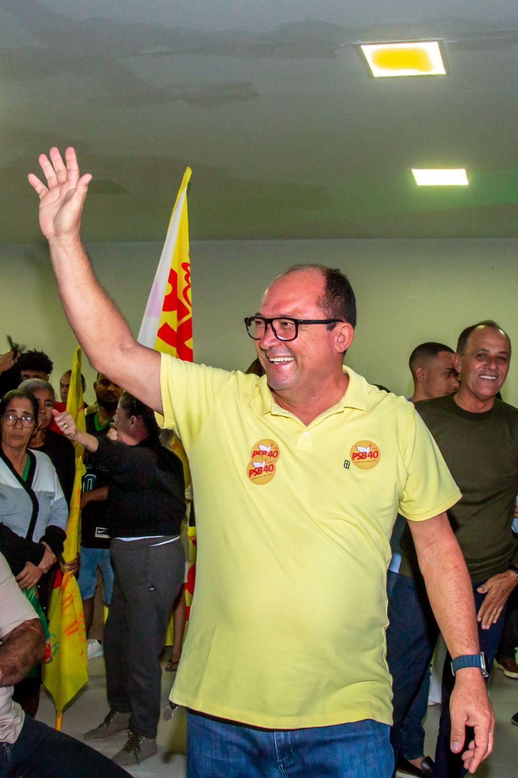 Erivan Tavares (PSB) é eleito prefeito de Conceição da Barra, ES Erivan Tavares (PSB) é eleito prefeito de Conceição da Barra, ES