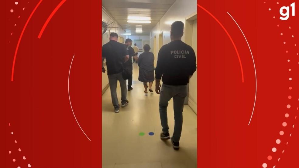 Mulher mata grávida, simula parto para ficar com bebê e é presa
